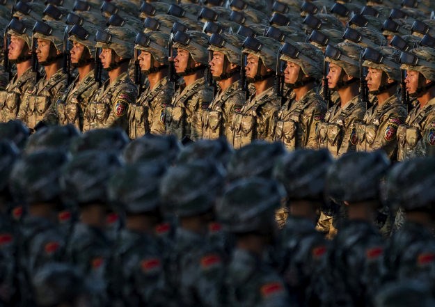 Kinezi održali ogromnu vojnu paradu pa poručili da se rješavaju 300.000 vojnika