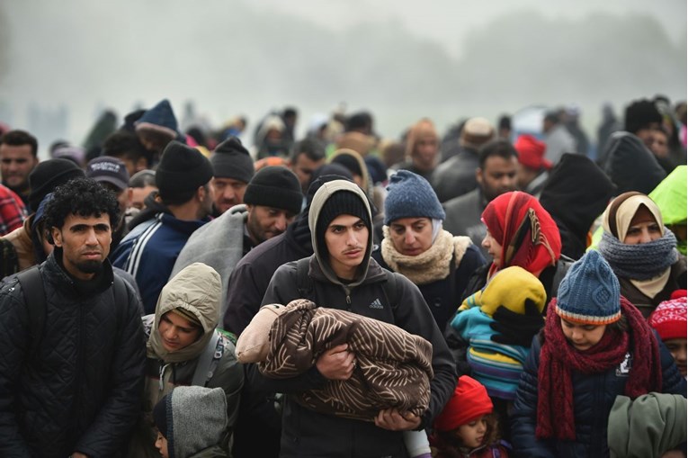 Sirijski migrant zbog pobune na granici u Mađarskoj osuđen na sedam godina zatvora