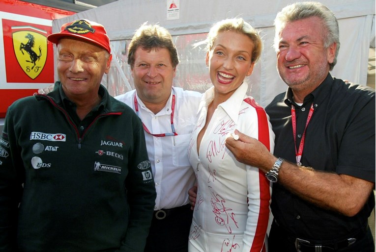 Velikan Formule ogorčen ukidanjem "grid djevojki": Opet su muškarci odlučili za žene