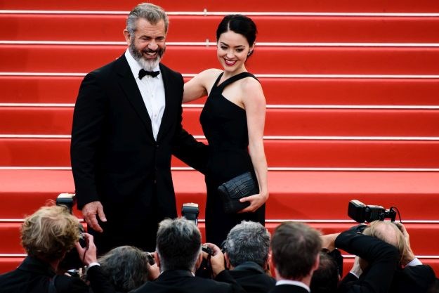 Osmijeh mu ne silazi s lica: Mel Gibson pohvalio se 35 godina mlađom djevojkom