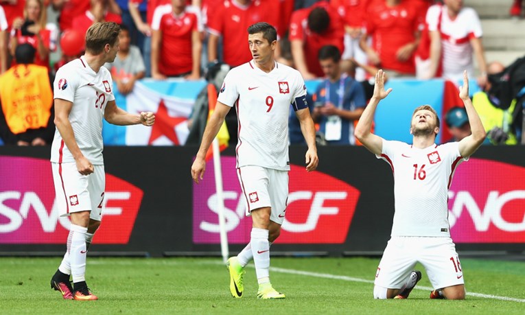 HRVATSKA DOZNALA SUPARNIKA Poljska nakon penala prošla u četvrtfinale