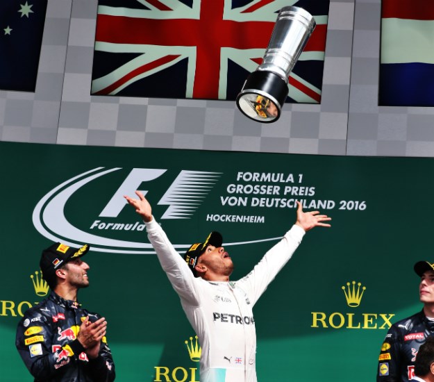 Lewis Hamilton pobijedio šesti put u zadnjih sedam utrka