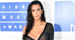 Prirodna kosa Kim Kardashian ne izgleda onako kako ste očekivali