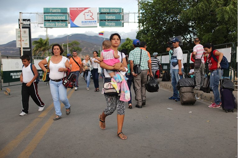 Stanovnici Venezuele za New York Times: "Ostanak znači smrt"