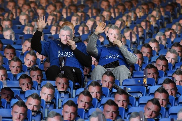 Svi smo mi Jamie Vardy: Leicester dočekao navijače s 30.000 maski suspendiranog napadača