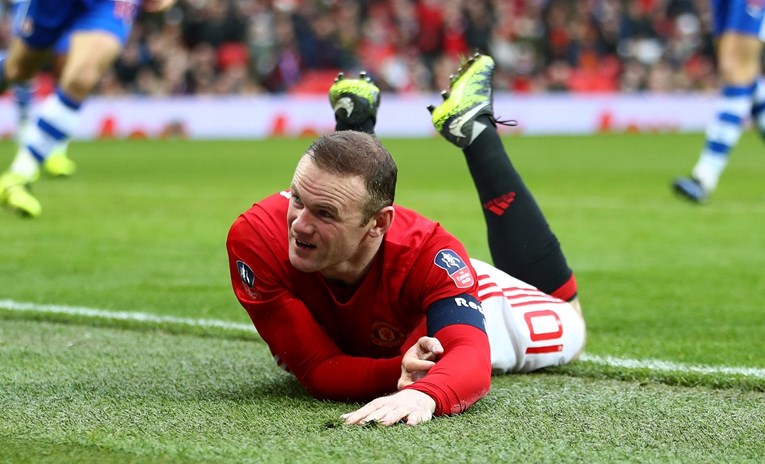 "Mourinho želi da ostane, ali Rooney je nesretan i odlazi do kraja tjedna"