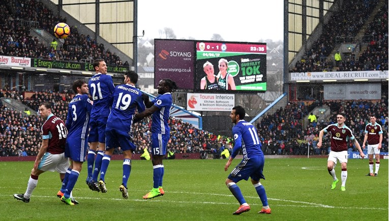 Chelsea primio prvi gol iz slobodnjaka nakon četiri godine i osvojio samo bod kod odličnog Burnleya
