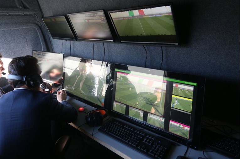REVOLUCIJA U NOGOMETU Na Svjetskom prvenstvu u Rusiji sucima će pomagati video-tehnologija