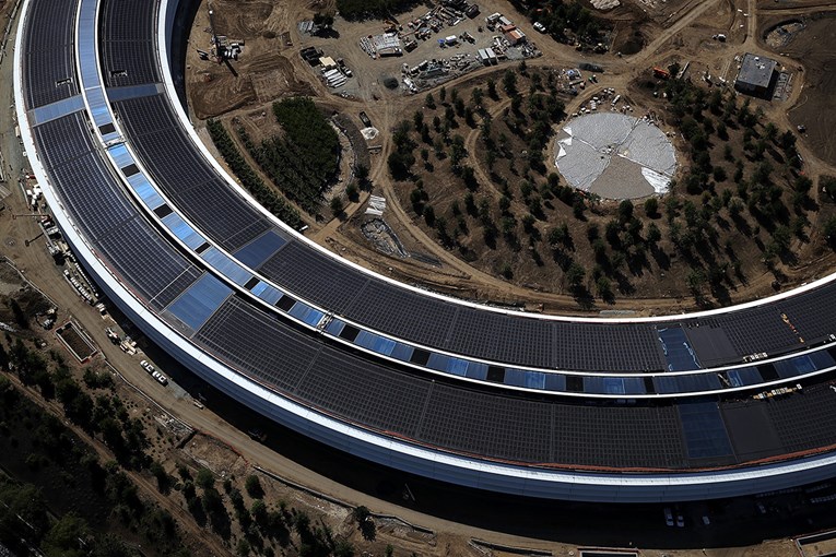 VELIKA GALERIJA Apple predstavio svoje novo sjedište, futuristički kampus u srcu Silicijske doline