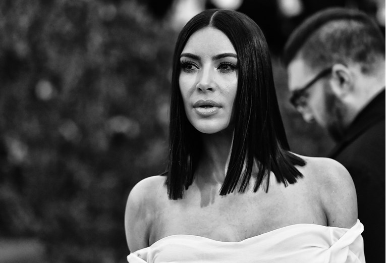 Kim Kardashian žali zbog plastičnih operacija i želi opet izgledati prirodno