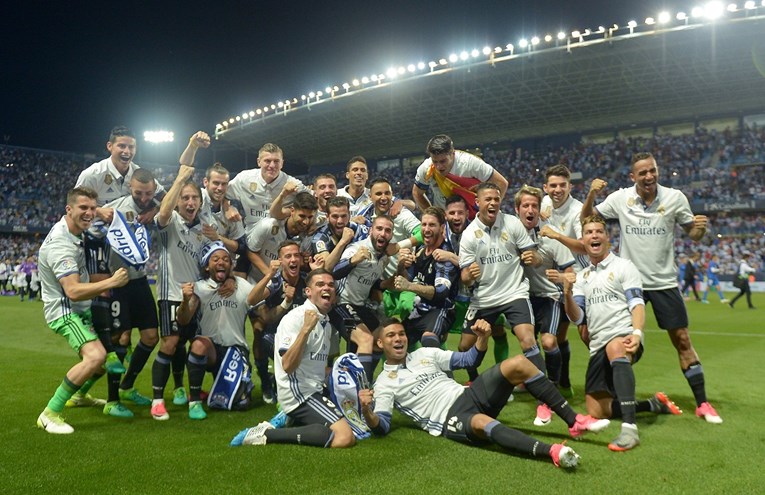REAL SLAVI TITULU Benzema i Ronaldo sredili Barcelonu, "los blancosi" prvaci nakon pet godina!