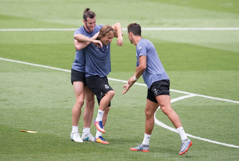 Okršaj najvećih zvijezda Reala: Pogledajte kako su se Ronaldo i Bale "obračunali" s Modrićem