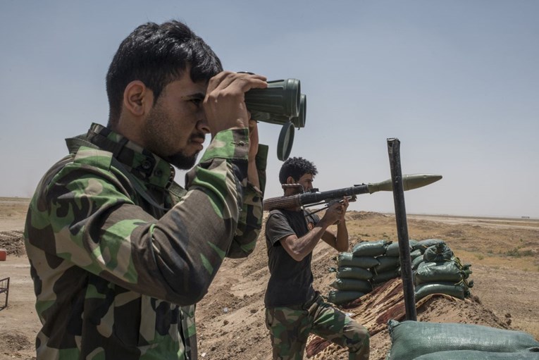 Irak pokrenuo "operaciju čišćenja" džihadista u pustinji