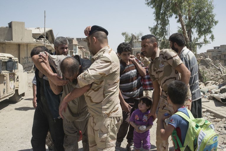 Iračka vojska bombardirala pa zauzela dio područja pod kontrolom Islamske države