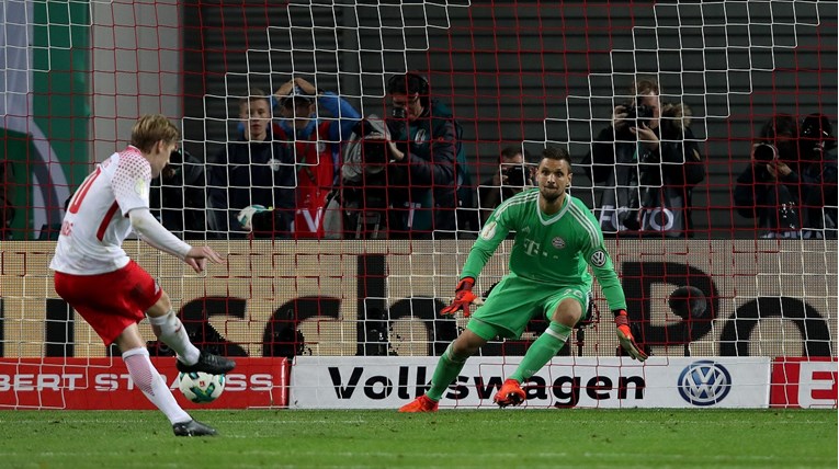 Bayern se izvukao: S igračem više tek nakon penala prošao Leipzig