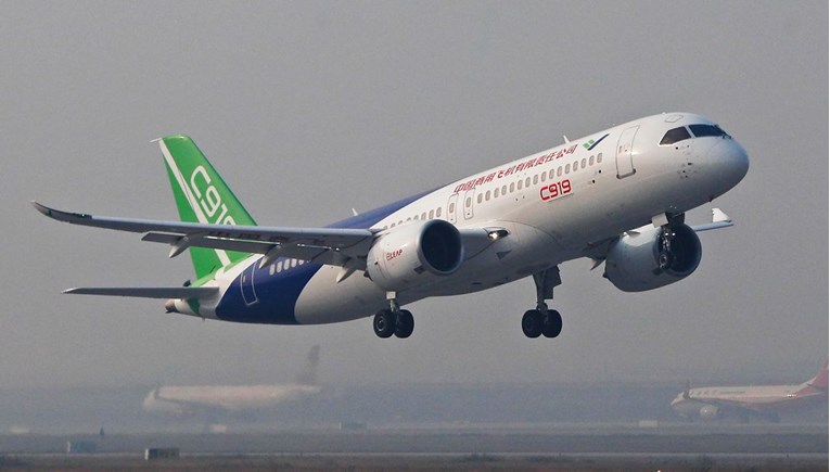 Kineski avion dovršio svoj prvi dugi let, želi nadmašiti konkurenciju sa zapada