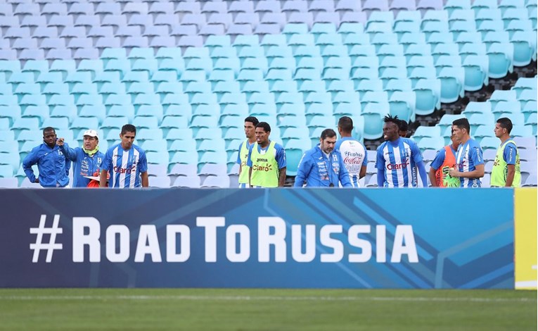 Nogometaši Hondurasa putovali 37 sati na odlučujuću utakmicu