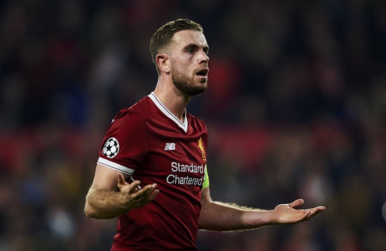 "Najgori kapetan u povijesti": Igrač Liverpoola nije dobio nijedan duel, a svako drugo dodavanje je pogriješio