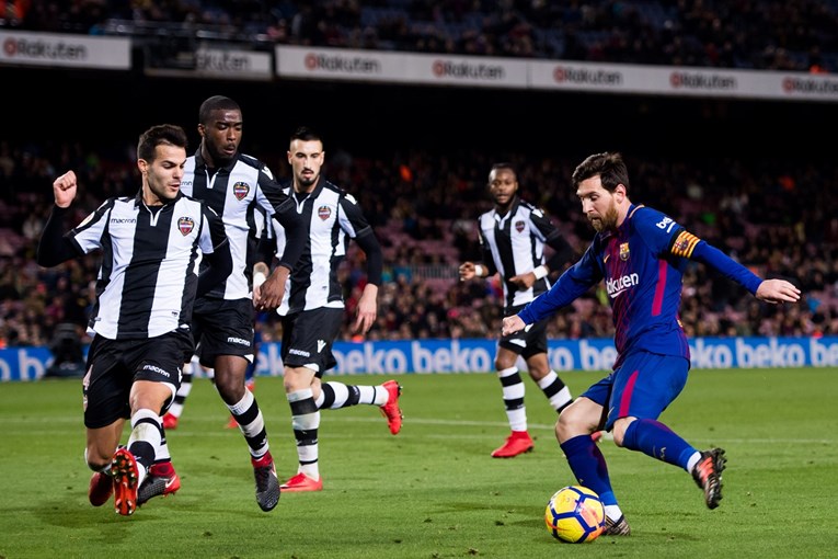 Barca pobjegla Realu na 17 bodova u 400. utakmici Messija u Primeri