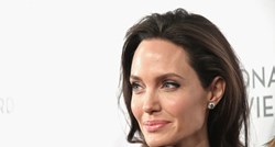 Ni Angelina nije odoljela prozirnim haljinama za kojima lude slavne žene