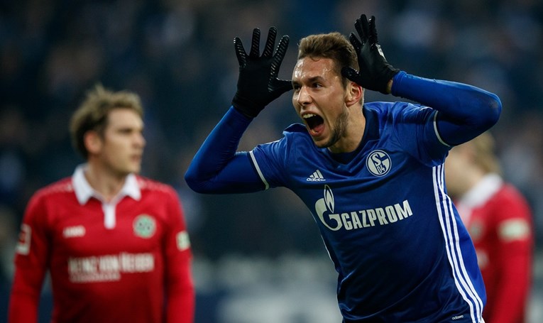 POTEZ MAJSTORA Pjaca u drugom nastupu za Schalke zabio prvi gol u Bundesligi