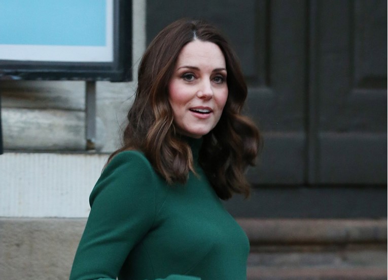 Stigla je kraljevska beba, a mi se prisjećamo najboljih trudničkih izdanja Kate Middleton