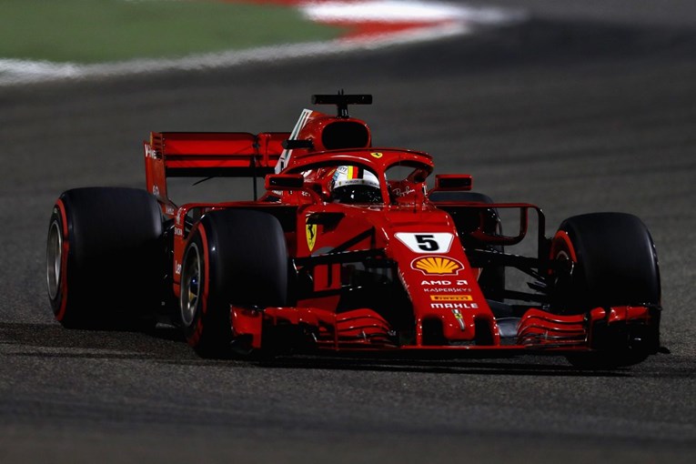 POBJEDA FERRARIJA U TRILERU Vettel ponovno slavio, katastrofa Red Bulla