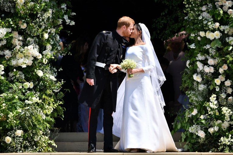 Stigle su službene fotografije s vjenčanja princa Harryja i Meghan Markle