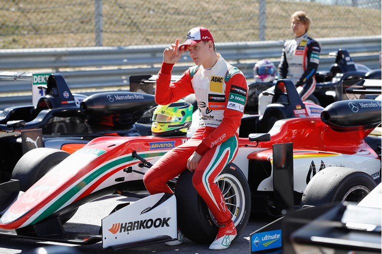 OČEVIM STOPAMA Schumacherov sin vozi na Grand Prixu u Belgiji