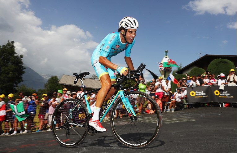 Strašni Talijan odmaglio pratiteljima i osvojio prvu brdsku etapu na Tour de Franceu