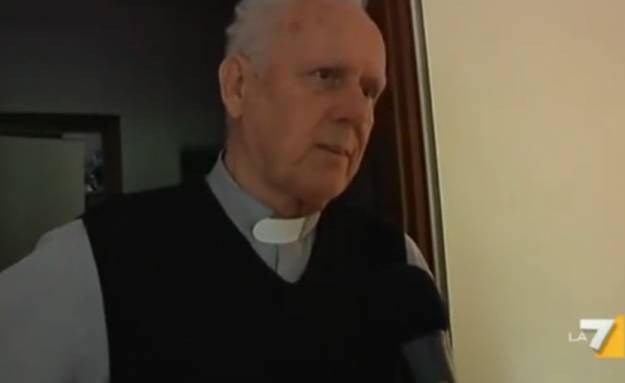 Talijanski svećenik brani pedofile i krivi "djecu koja traže ljubav"