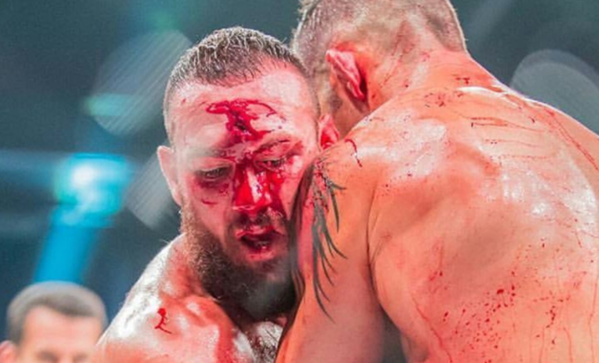Prekrvavo za MMA: Liječnik prekinuo krvoproliće u Bellatorovom kavezu