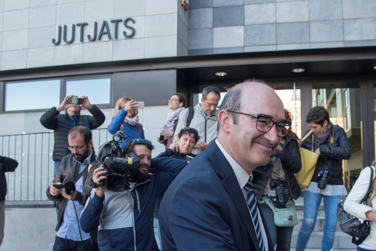 Trojica gradonačelnika ispitana zbog zabranjenog referenduma o neovisnosti Katalonije