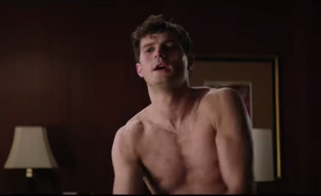 Još malo golog i sexy Jamieja Dornana u novom traileru za "Fifty Shades of Grey"
