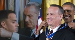 Amerika se već jednom poklonila Forrestu Gumpu, a sada je isto dočekao i Tom Hanks