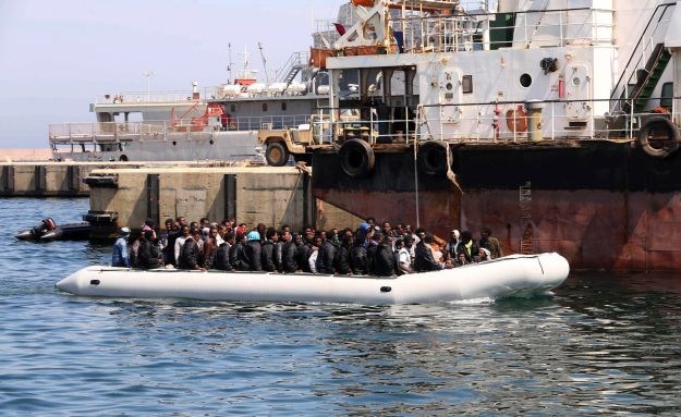 Njemačka mornarica zaustavila u Sredozemlju brod s krijumčarima ljudi?