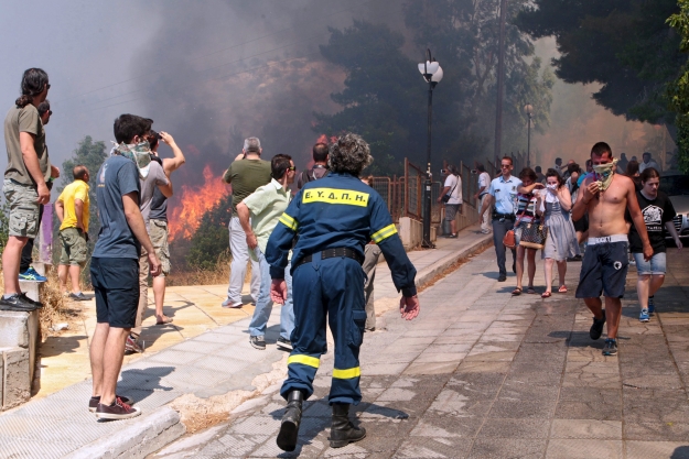 Grčkom haraju požari, evakuirana tri sela i dva ljetna kampa
