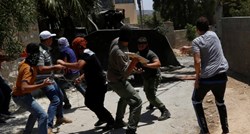 Izraelska policija ušla u Al Aksu, sukobi s Palestincima