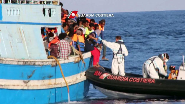 Ne smanjuje se priljev migranata, samo tijekom utorka iz hladnog mora spašeno preko 1200 ljudi
