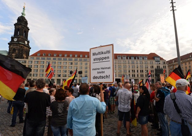Pijani neonacisti, ali i "zabrinuti" građani: Tko sve maršira protiv izbjeglica u Njemačkoj?
