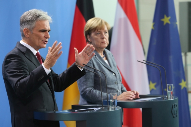 Merkel i Faymann traže krizni summit: "Vrijeme nam istječe. Moramo djelovati brzo"