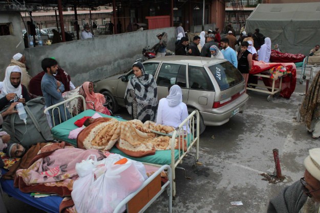 Snažan potres pogodio Afganistan, Pakistan i Indiju: Preko 200 mrtvih, a ta brojka i dalje raste