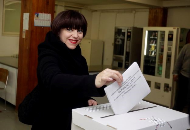 Holy na biralištu: "Glasačko pravo je i pravo i obaveza, izađite na izbore"