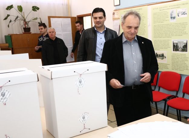 Glavaš i Vulin zajedno glasali u Osijeku