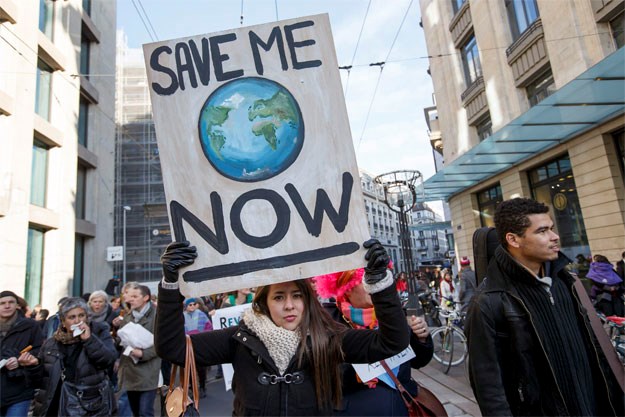 Aktivisti planiraju ljudski lanac u Parizu, tisuće manifestacija širom svijeta