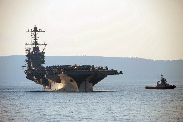 FOTO Američki nuklearni nosač zrakoplova USS Harry S. Truman stigao u splitsku luku
