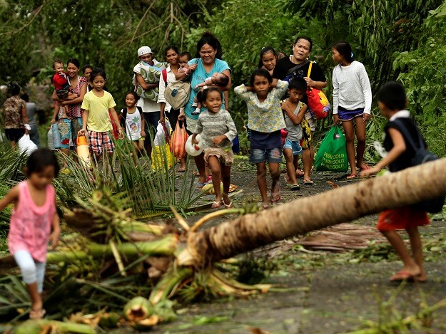 Još jedan razoran tajfun poharao Filipine: Najmanje troje mrtvih, milijuni bez struje