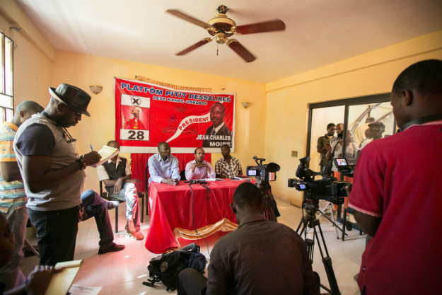 Oporbeni kandidat za predsjednika Haitija neće u drugi krug, izbore nazvao "smiješnom farsom"