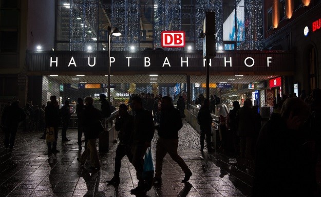 Njemačka u lovu na teroriste: "Planirali su pokolj na željezničkim postajama, imamo njihova imena"