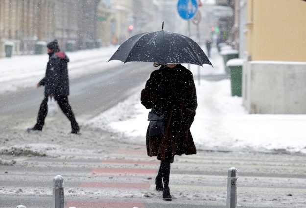 VIDEO Pripremite se na još snijega i poledicu, a sredinom tjedna stiže nova promjena vremena